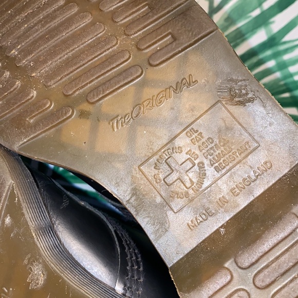 Vintage Dr. Martens Black Leather Combat Boots Women’s UK8 US 10 England - Picture 9 of 13